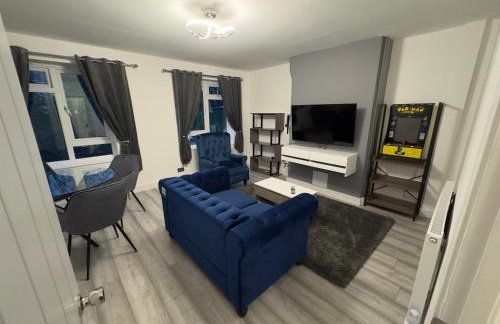 Stylish 2BR, Fast Wifi with balcony - Photo 1