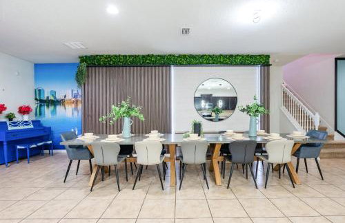 Luxury 8BR Villa with Pool, Spa, Theater & Game Room near Disney - Foto 6