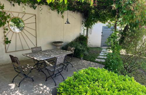 The Willow Tree - Photo 3