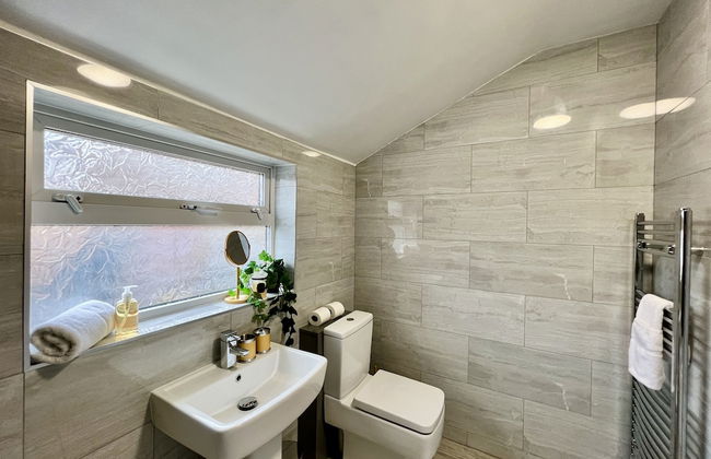 Bramhall House - Photo 23