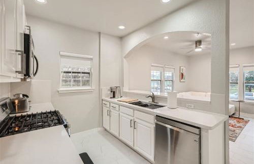 Chic 8BR Retreat Central East Austin for Large Groups - Foto 9