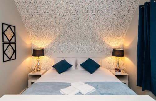 Large 4BDR House By Hyped Properties Short Term Rental Agency With Free Parking & Long Stays Shirebrook - Foto 5