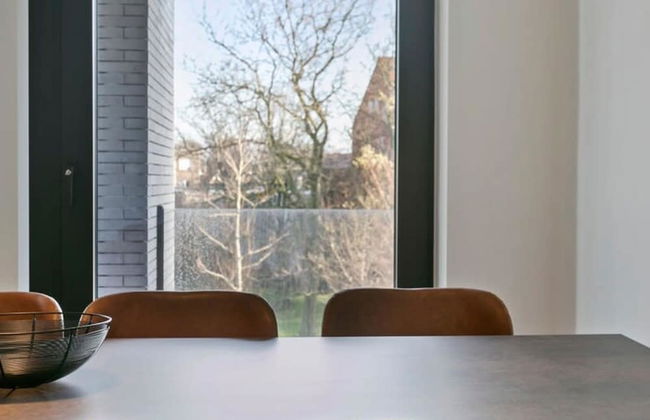 Spacious 3 Bedroom Apartment With Private Garage - Foto 21