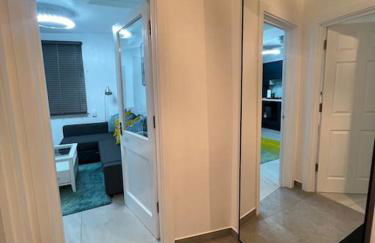 Stunning 2 bed apartment located on high street, 5 minutes from New Cross station, free parking, 1 minute from famous 5 star Lit shisha bar and restaurant - Foto 10