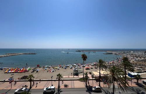 Amazing Beachfront Views - 3 Bedrooms Apartment - Foto 37