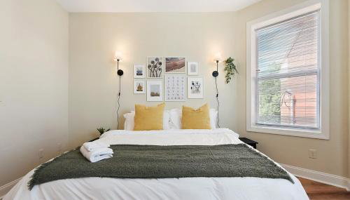 FREE Parking, Netflix in East Liberty By Parks and Uni - Foto 5