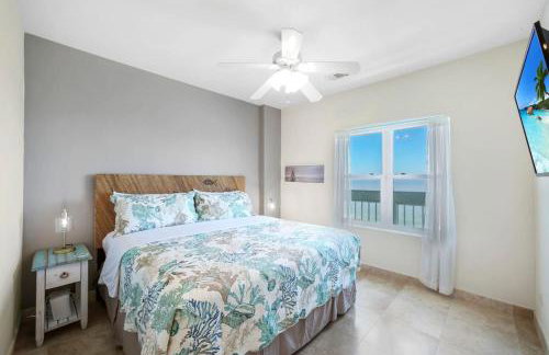 Oceanside Escape with 3 Bedrooms Spectacular Ocean View and Pool - Foto 11