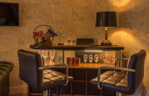 The Old Millhouse - Luxury Retreat with Sauna, Cold Plunge, Yoga & Swim SPA - Photo 20