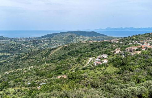 2 Bedroom Beautiful Apartment In Laureana Cilento - Photo 33