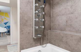 Peaceful Gem HotTub Fenced Yard & Near Downtown - Foto 18