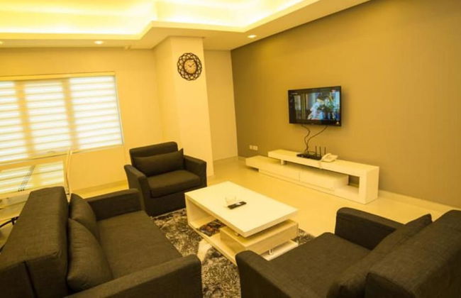 Golden Rose Luxury Suites - Photo 13