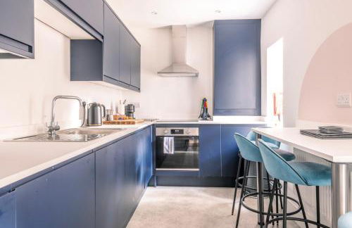 Luxury Breakfast at Tiffany's with FREE PARKING by Prescott Apartments - Foto 16