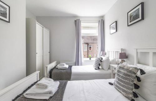East House-Sleeps 5-Pet friendly-Garden-Parking - Foto 6