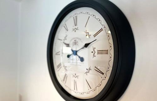 No.32 by Blue Skies Stays - Photo 18