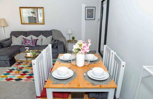 Large 1 Bed Apartment In Southsea Portsmouth - Sleeps 4 & Free Parking - Foto 12