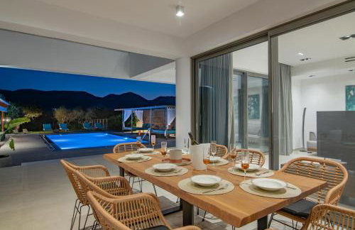 Antonia Villa - Luxurious Serenity with Private Pool, by ZanteWize - Foto 39