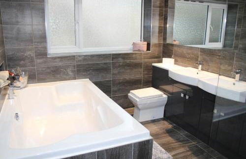 4 Bedroom Detached Holiday home with Hot Tub - Foto 20