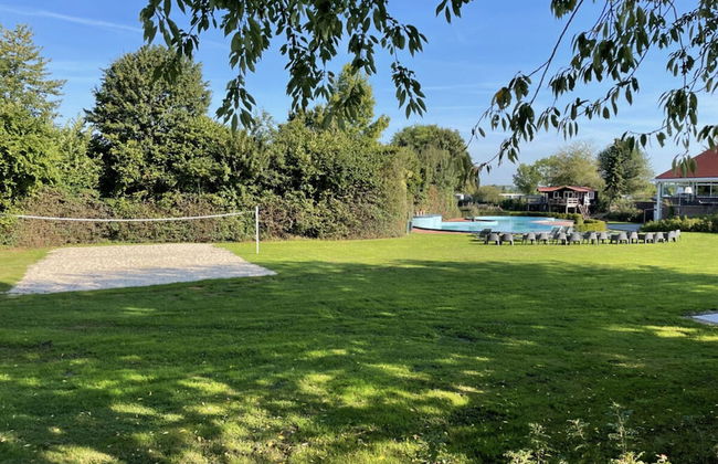 Holiday Home With Motorboat - Photo 10