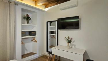 Siete Lunas - Foto 4, wardrobe