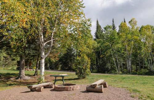 Charming Lutsen Mountain Townhome with Pool Access - Foto 37