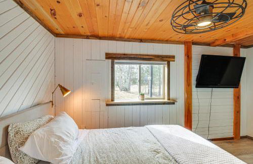 Waterfront Duluth Cabin with Deck and River View! - Foto 16