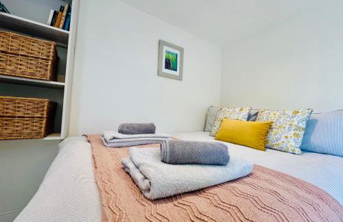 Romantic Cabin Retreat on 50-Acre Suffolk Farm - Foto 12