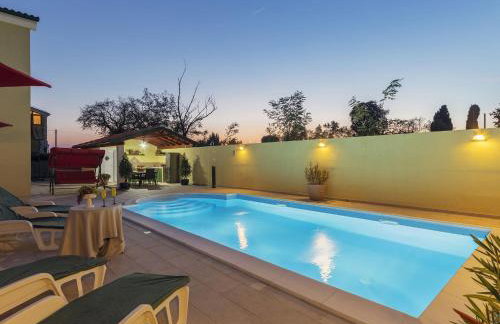 Villa in Vodnjan With Private Swimming Pool - Foto 12