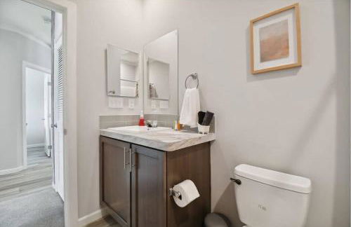 2 Bed Cozy Home, Dade City, Pickle Ball and Pool - Photo 27