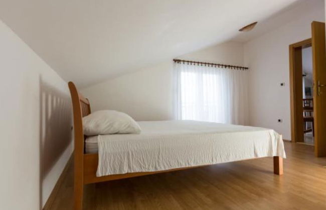 Apartmani Bridić Okrug Donji - Foto 1