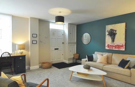 Trident Court Apartments - Photo 10