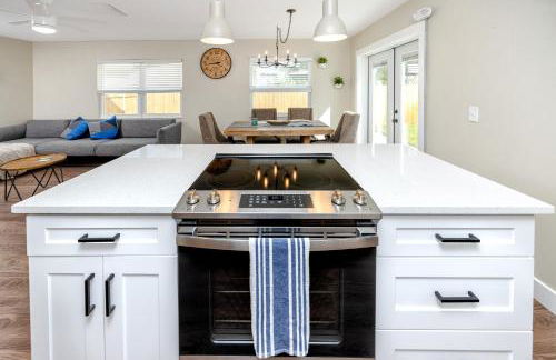 Modern Vacation Home 3BR 1BTH Close to Gulf Beach - Foto 17