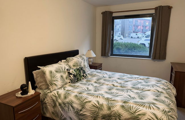 Sea Breeze Retreat in Swansea - Photo 6