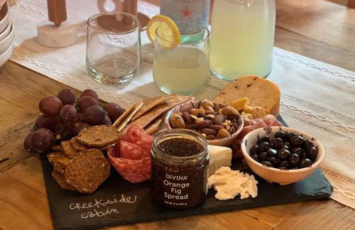 Creekside Cabin - Seven Devils,NC - Pet-Friendly, Close to Skiing & Hiking, and the Apline Coaster! - Foto 7