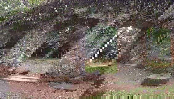 Hike Through the Ruins of Lagoinha - Foto 2