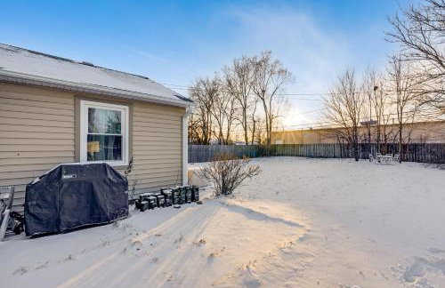 5 Mi to Dtwn Rockford Pet-Friendly Home with Yard! - Foto 4