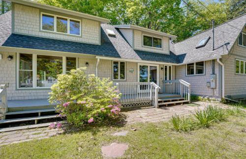 Dock and Kayaks Annabessacook Lake Retreat! - Foto 28