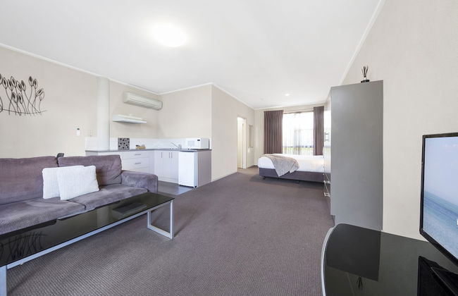 Moonlight Bay Apartments - Photo 16