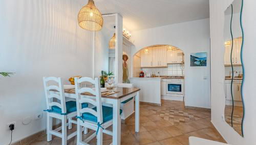 Ocean View - 1 Bedroom Apartment in Los Cristianos - Photo 4, stove