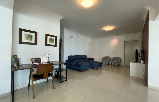 AMPLO APARTAMENTO UM POR ANDAR - Photo 40