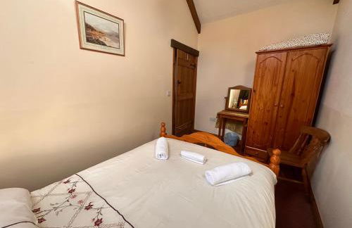 4 beautiful stone built barns sleeping 17 people - Foto 64