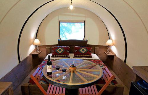 Unique Wagon Accommodation at Bed and Breakfast near Austin, Texas - Foto 3