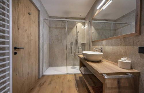 Tieja Panoramic Lodge - Photo 51