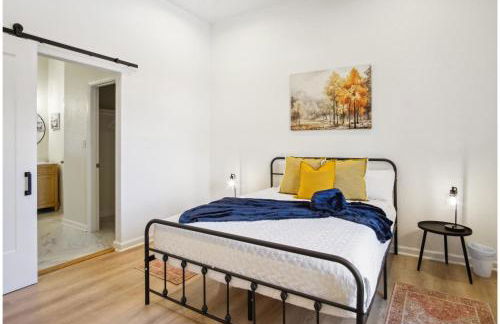 Sleek 4BR3BA Urban Living w Downtown Views - Foto 18