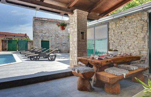 Typisch istrisches Ferienhaus mit privatem Pool, Tischfußball, Darts, Gym - Foto 3