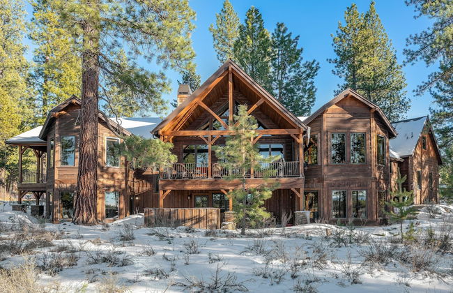 Big Pine by Avantstay Stunning Secluded Oregon Home w/ Hot Tub - Foto 1