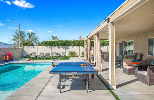 Views, Gameroom, Saltwater Pool & Hot tub, Firepit by MariamsBnb - Foto 59