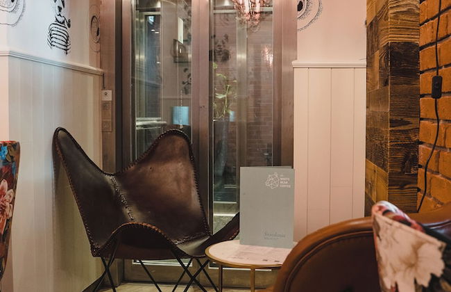 H11 Aparthotel - Photo 76