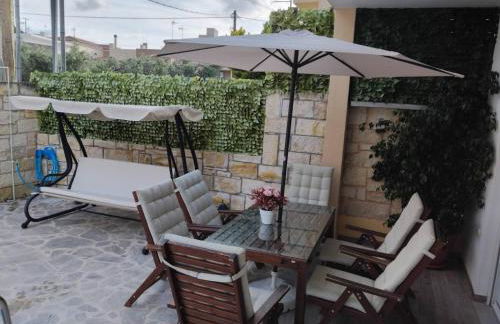 “Theeporto” Maisonette with pool - Photo 11