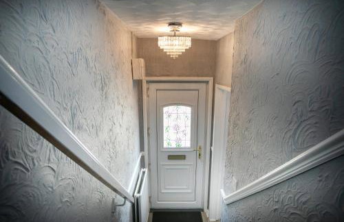 Manvers House, Rotherham for contractors, Families, free parking, Spacious, WIFI, modern - Foto 32