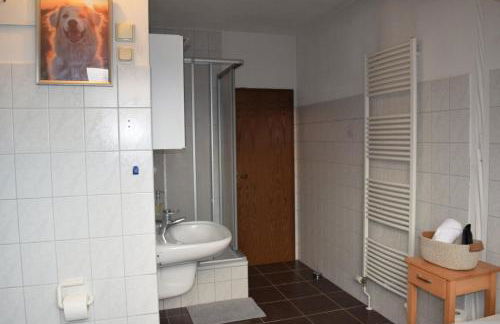 Royal Home - Geräumige Ferienwohnung mit Balkon nahe Seepark Lünen und Dortmund! - Foto 23